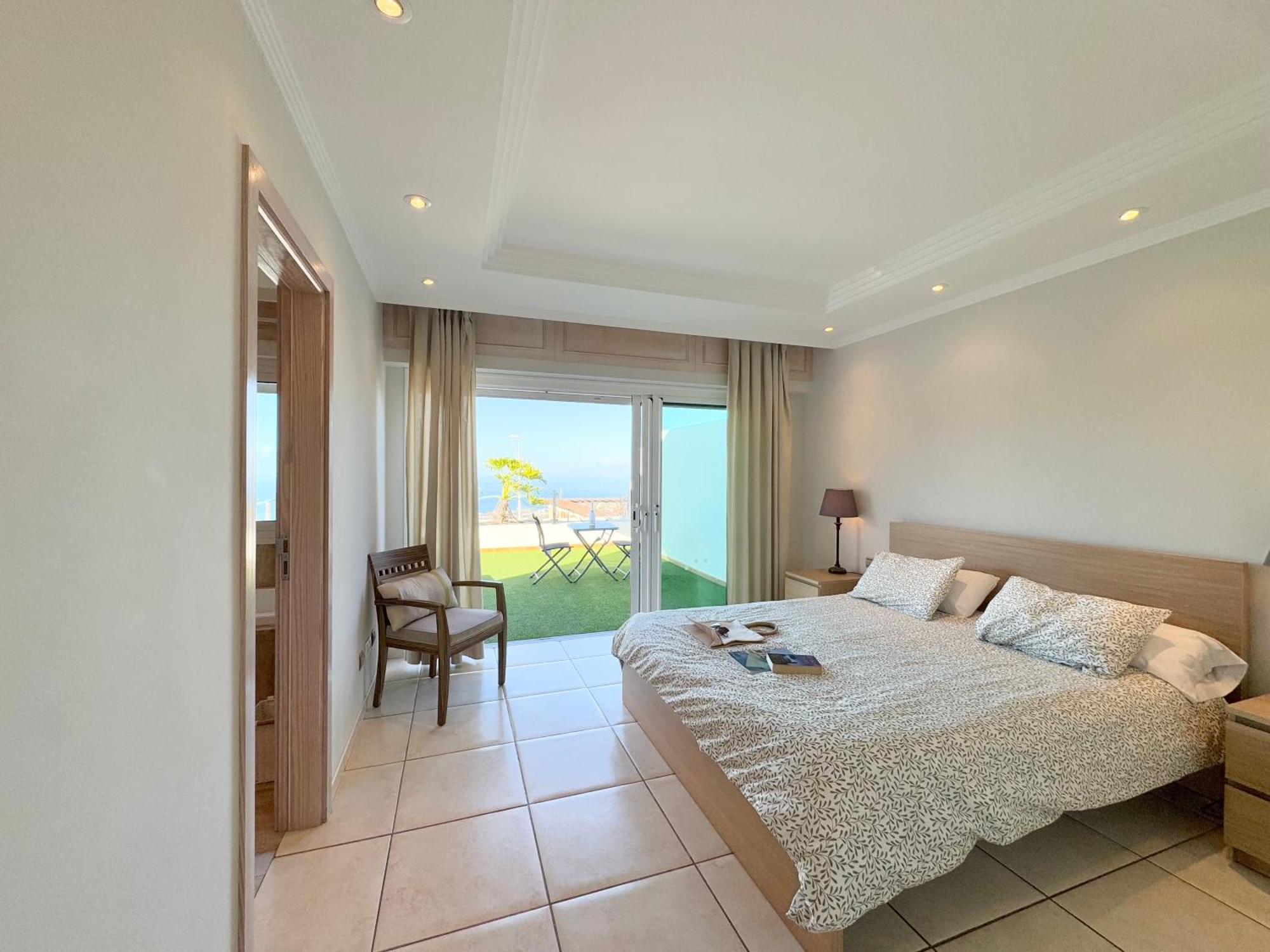 Villa Amorio A Spacious Modern Getaway With A Private Heated Pool & Sea Views Costa Adeje  Exterior photo